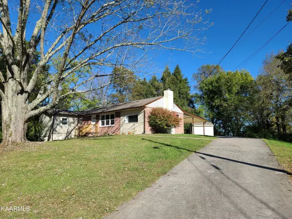 714 Ridgecrest DR, Kingston, TN 37763