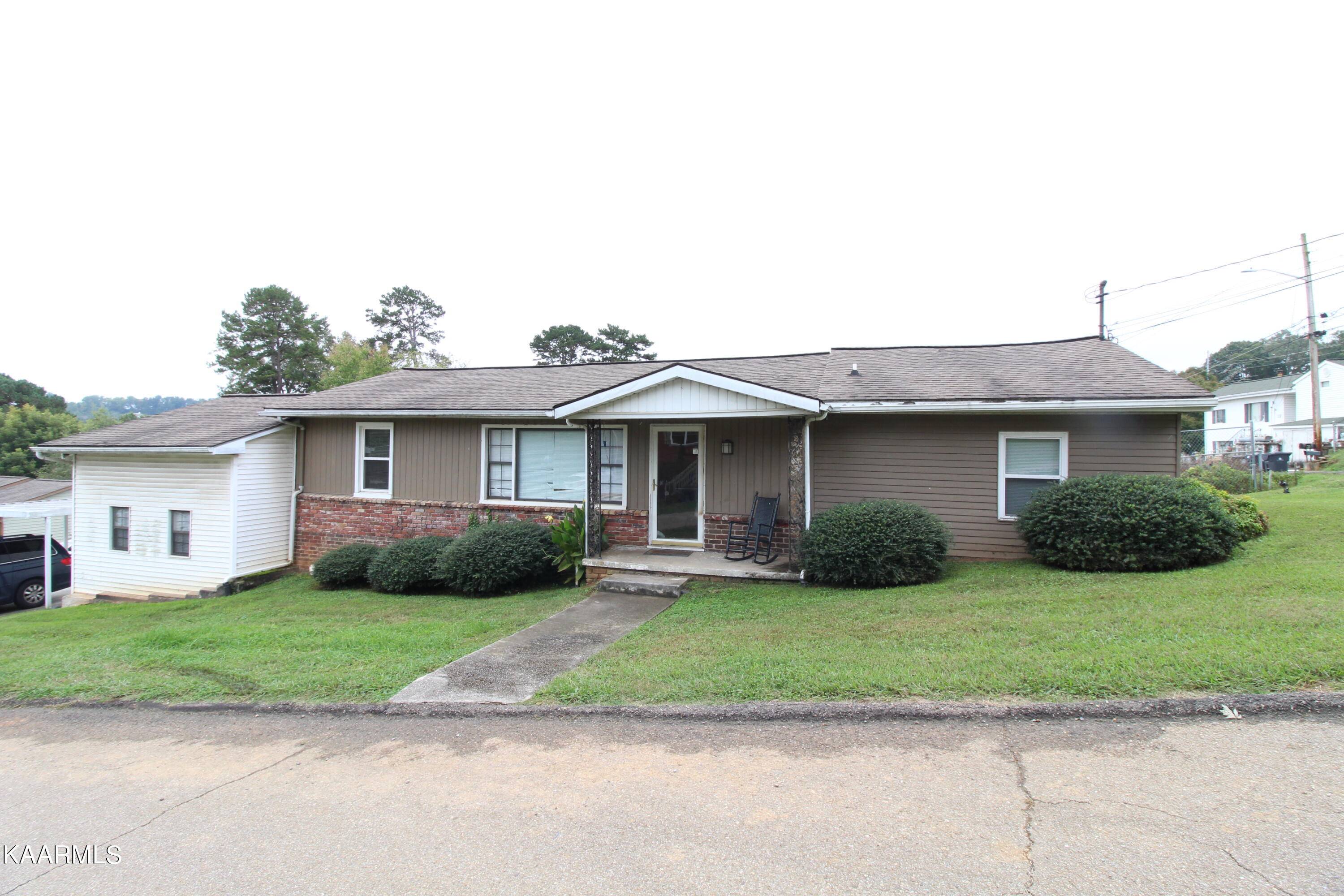 2521 Parkwood Rd, Knoxville, TN 37921