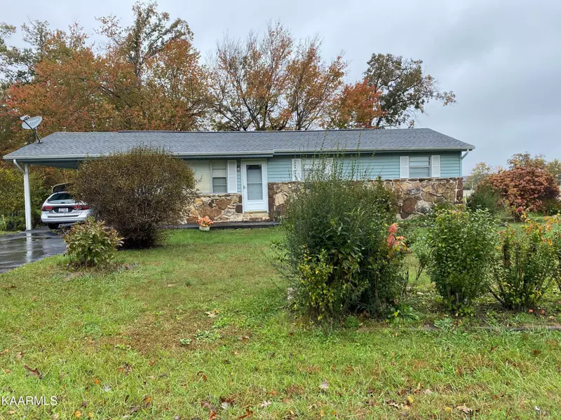 556 Dillon St, Crossville, TN 38555