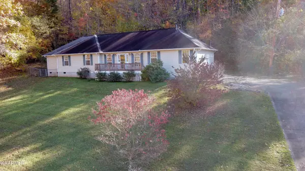 683 Mahoney Rd, Oliver Springs, TN 37840