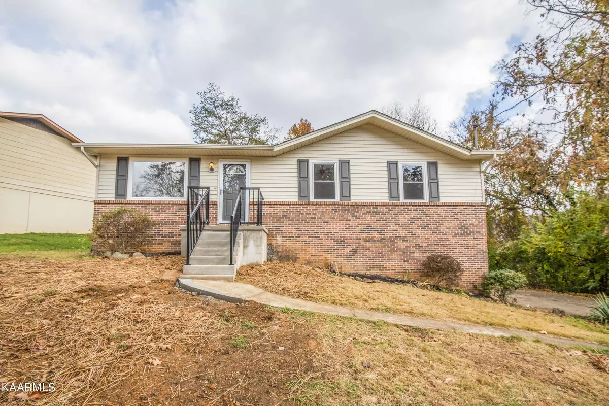 Knoxville, TN 37921,5709 Clermont Rd