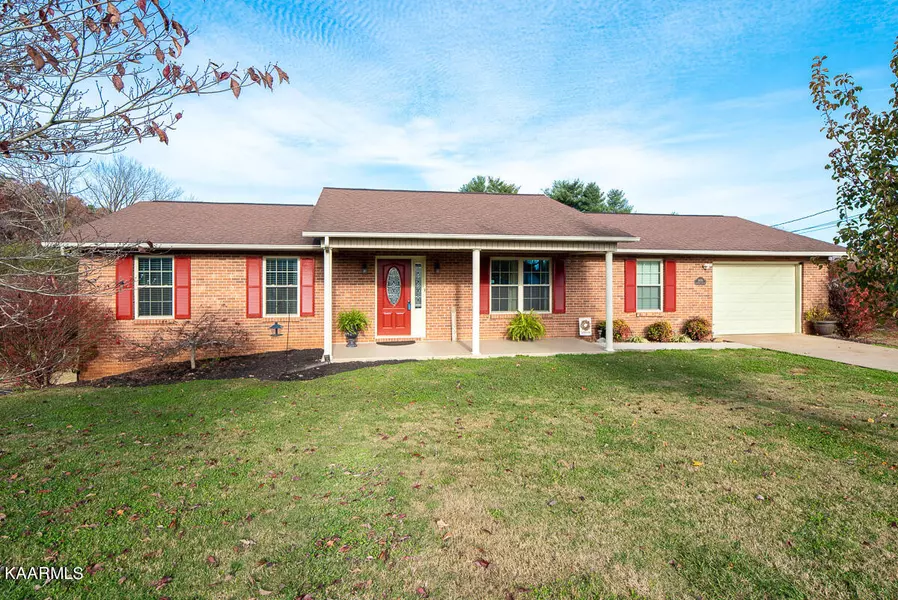 1800 Mountain View Rd, Lenoir City, TN 37771