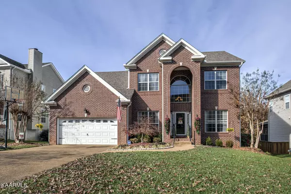 1121 Willowood Rd, Knoxville, TN 37922