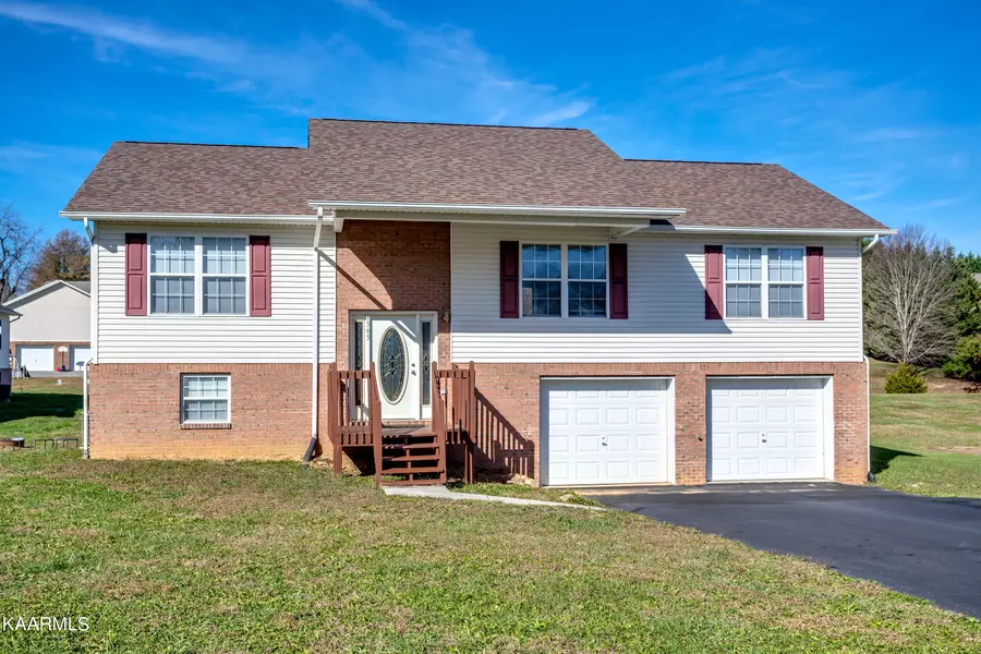 1565 Jasmine Tr, Sevierville, TN 37862