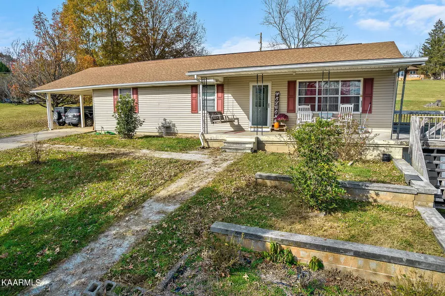 580 Breeze Rd, Newport, TN 37821