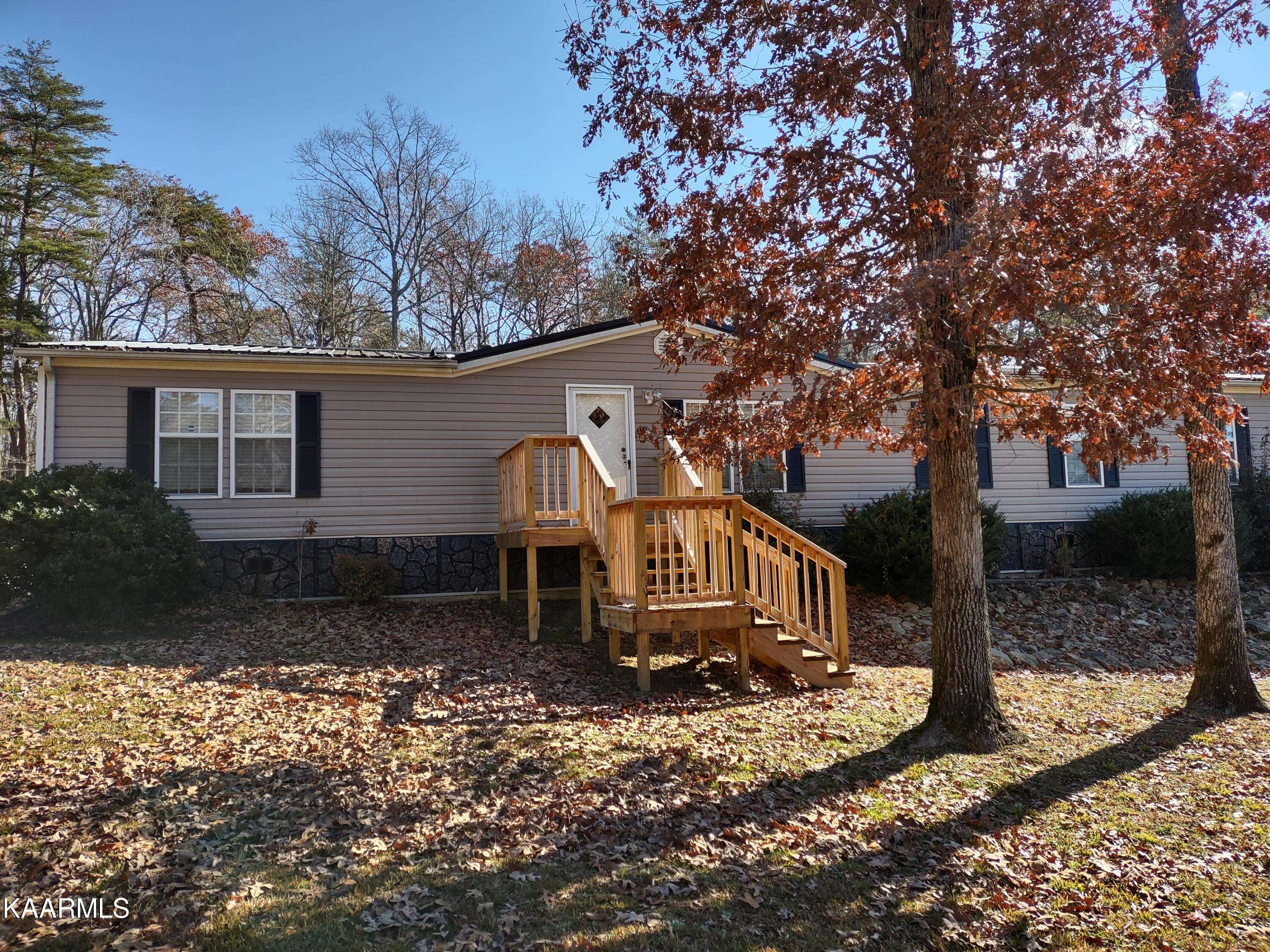 897 Riverchase Tr, Clarkrange, TN 38553