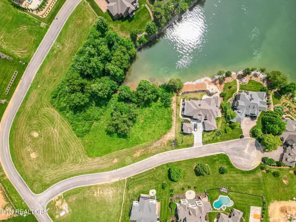 Lenoir City, TN 37772,377 Beacon CT