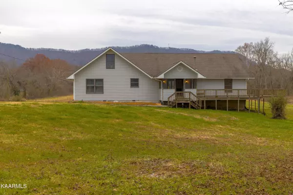 9051 Bud Hawkins Rd, Corryton, TN 37721