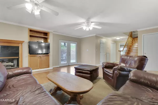 Clinton, TN 37716,203 Rutherford CT