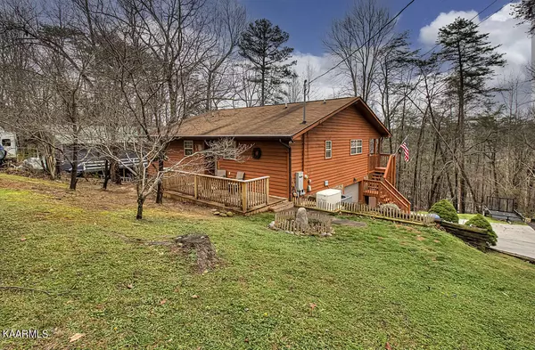 1635 Mountain View Rd, Sevierville, TN 37876