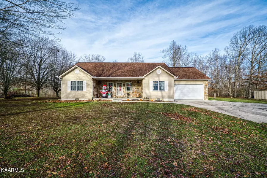 203 Little John LOOP, Crossville, TN 38555