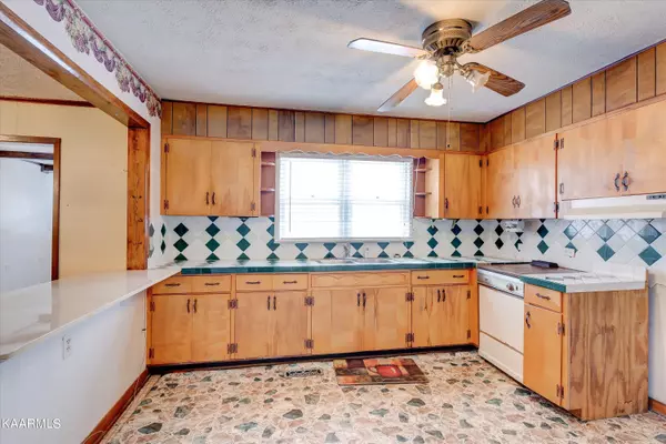 Seymour, TN 37865,10413 Chapman Hwy