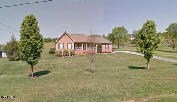 2429 Old Midway Rd, Lenoir City, TN 37772