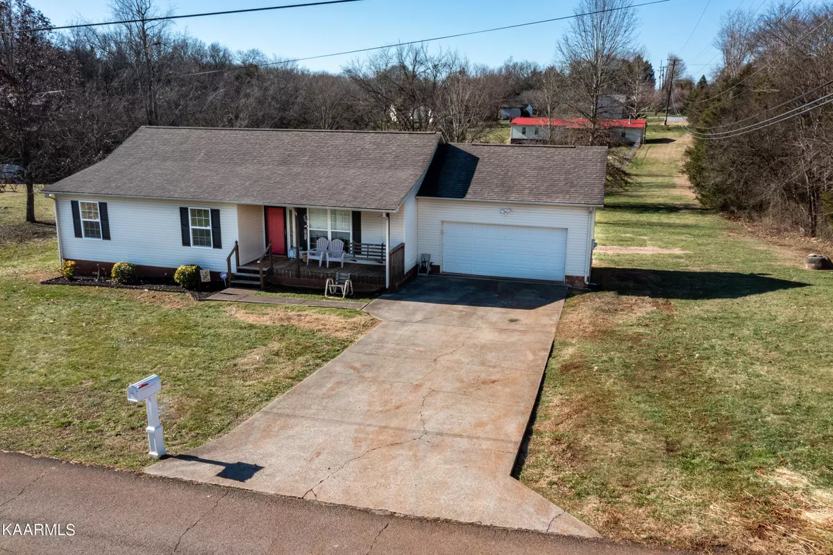 Strawberry Plains, TN 37871,301 North View DR