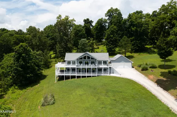 154 Button Buck LN, Lafollette, TN 37766