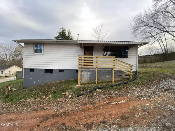 351 Rock Springs Rd Rd, Lenoir City, TN 37771
