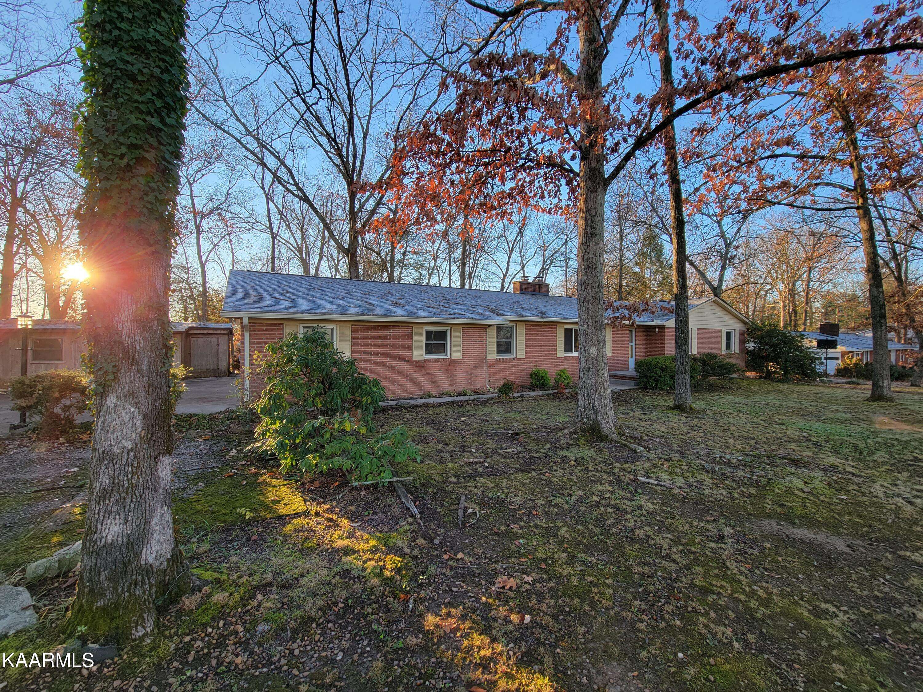 319 Hunt Rd,  Alcoa,  TN 37701