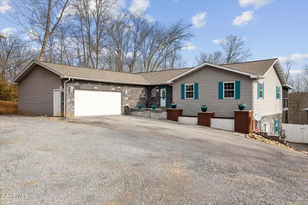 270 Amolee LN, Sevierville, TN 37876