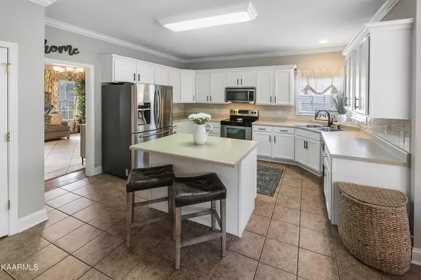 Knoxville, TN 37931,8819 Brookhaven DR