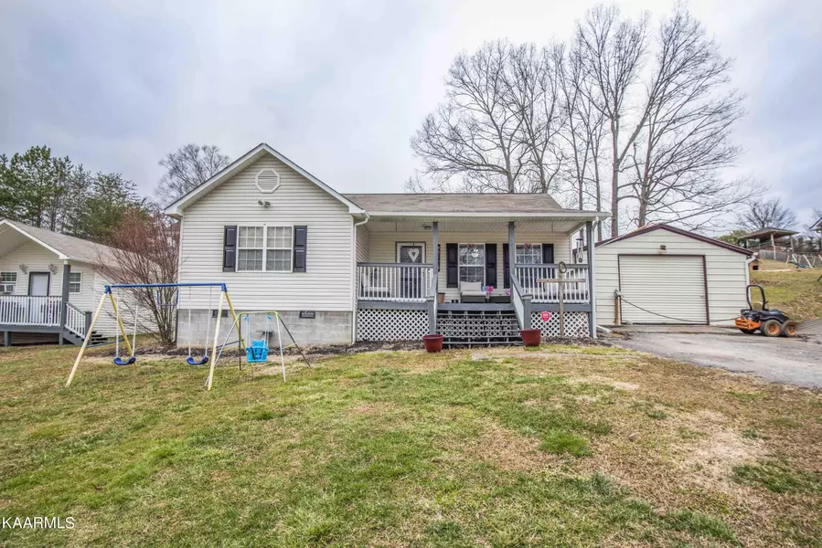 205 Alpine DR, Jacksboro, TN 37757