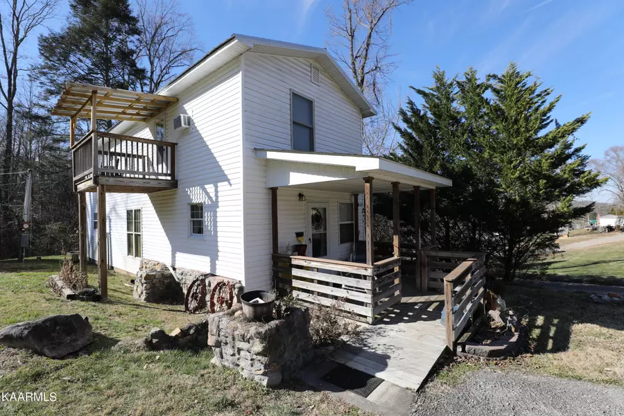 4764 Fred Jennings Rd, Walland, TN 37886