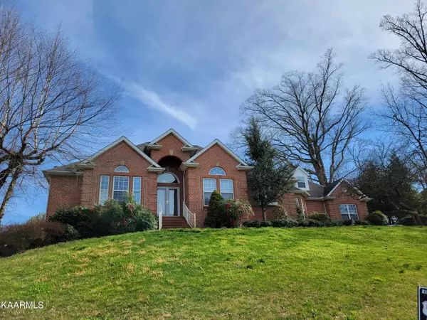 4310 Legends WAY, Maryville, TN 37801