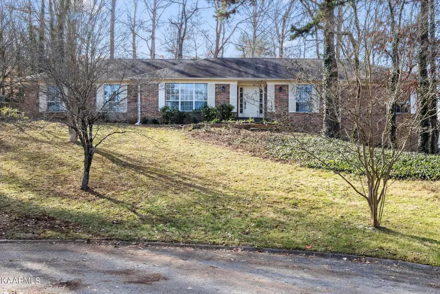 509 Deep Hollow LN, Knoxville, TN 37923