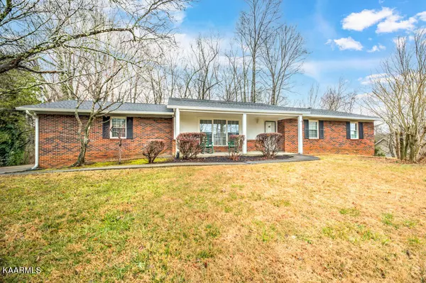 702 Timbercrest DR, Clinton, TN 37716