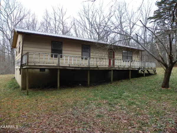 4015 Mooneyham Lonewood Rd, Spencer, TN 38585