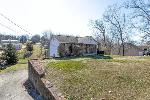 Kodak, TN 37764,338 Woods View CIR