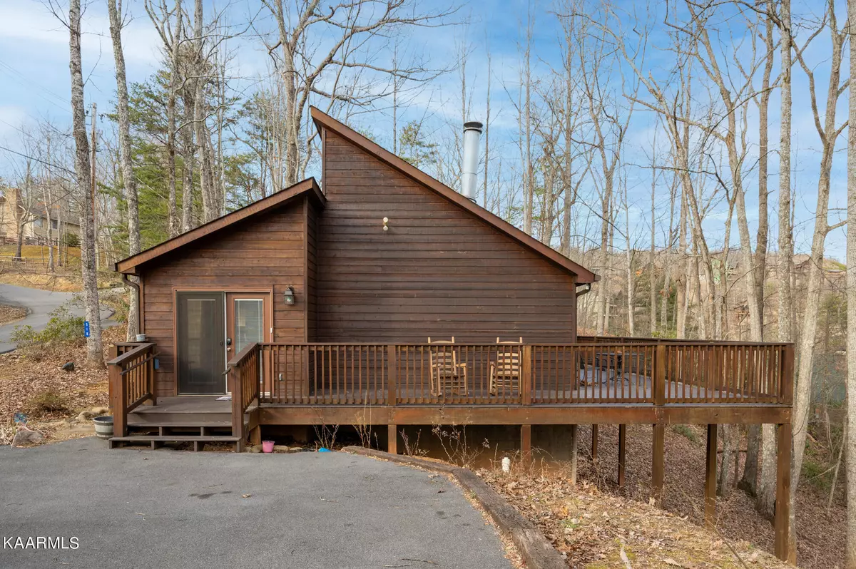 Gatlinburg, TN 37738,518 Deer Path LN