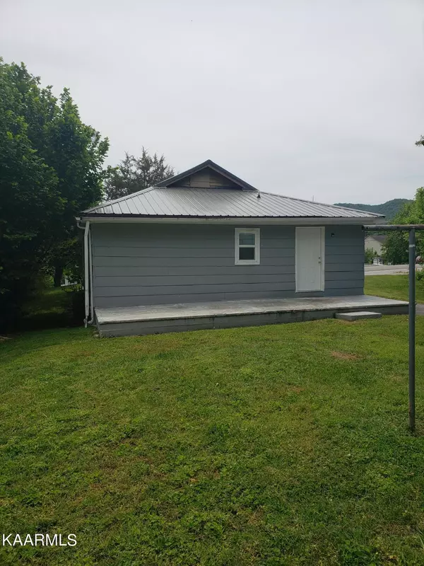 Lafollette, TN 37766,305 12th St