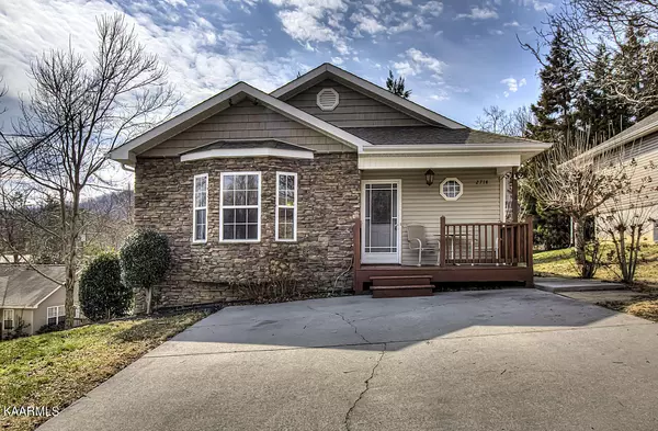 2714 Cobblestone DR, Pigeon Forge, TN 37863