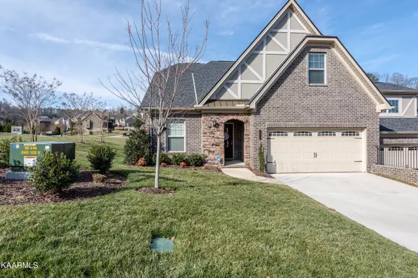 403 Sunny Springs LN, Knoxville, TN 37922