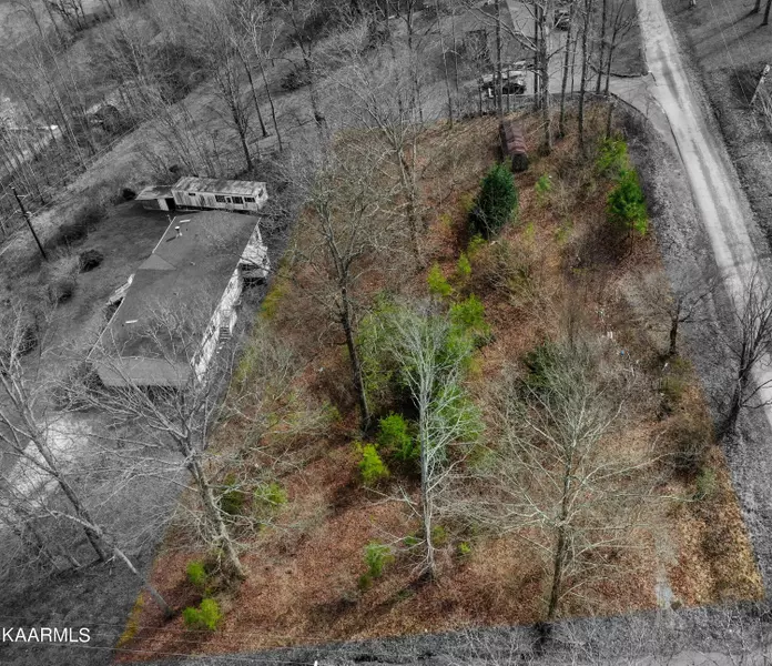 652 Tacket Loop, Caryville, TN 37714