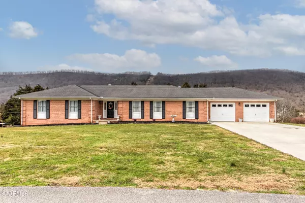 384 Sharp Acres Rd,  Jacksboro,  TN 37757