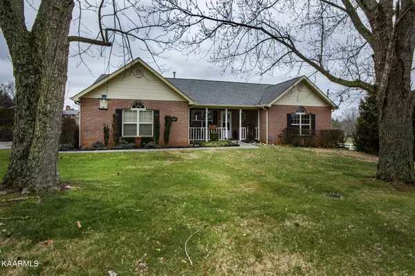 420 Chilhowee School Rd, Seymour, TN 37865