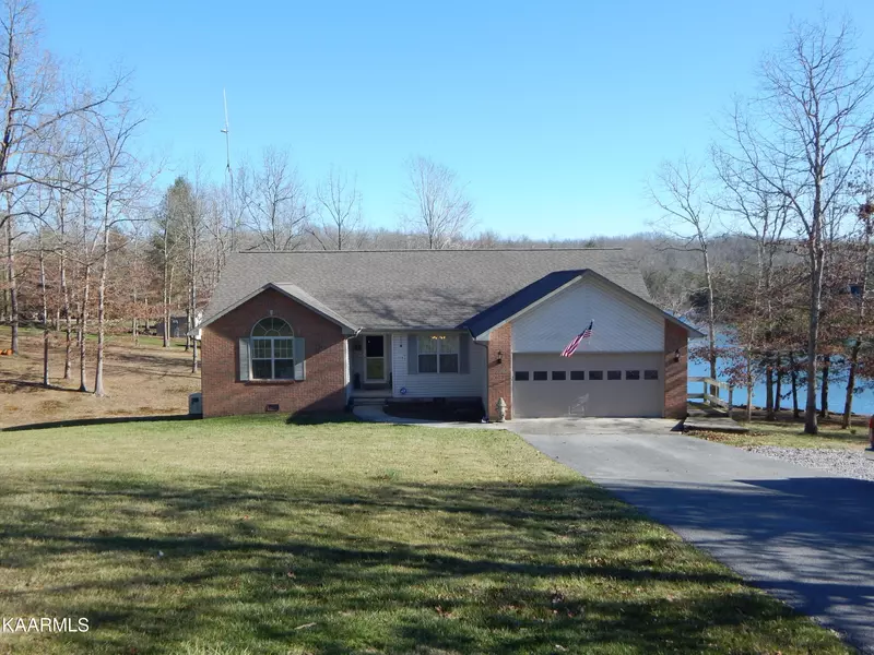 134 Mena LN, Crossville, TN 38572