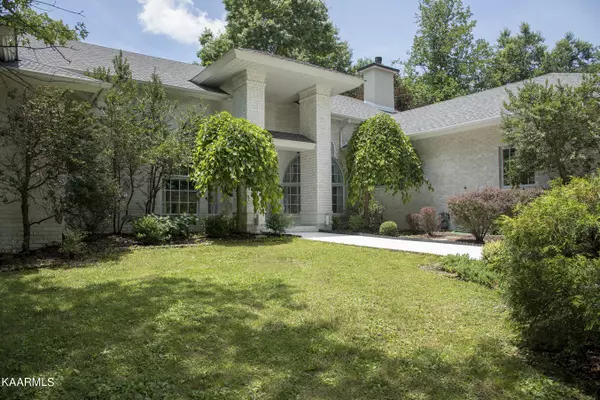 587 Halstead DR, Crossville, TN 38555