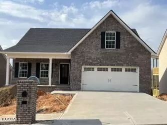 573 Timberline DR, Lenoir City, TN 37772