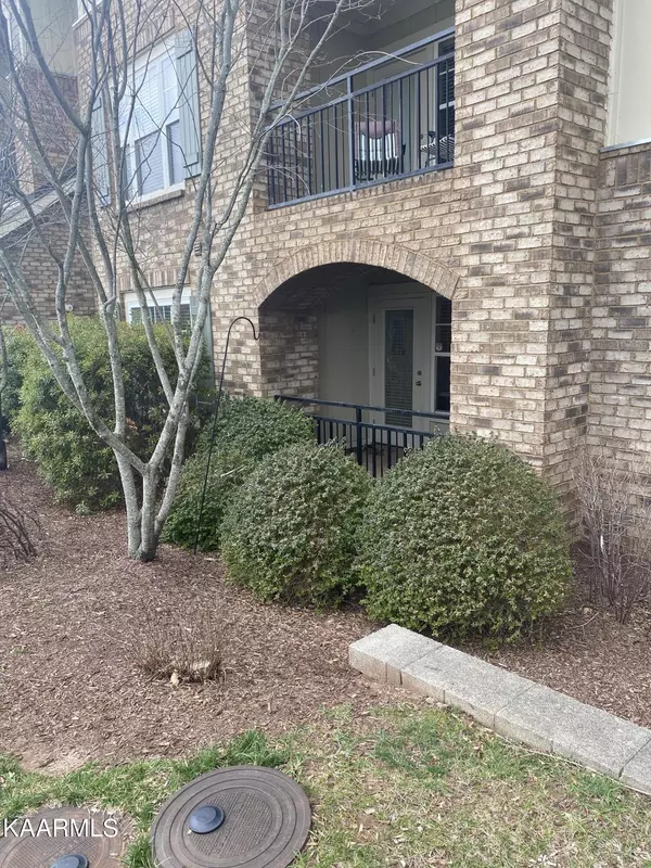 3720 Spruce Ridge WAY #APT 2214, Knoxville, TN 37920