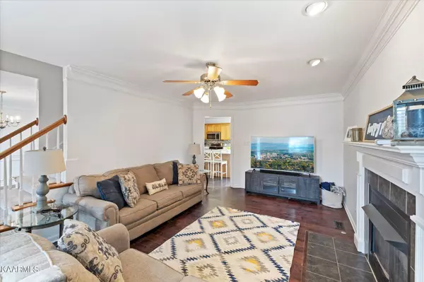 Knoxville, TN 37931,5305 Holly Ridge LN