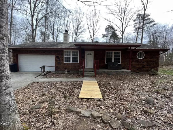 1096 Cove Norris Rd, Caryville, TN 37714