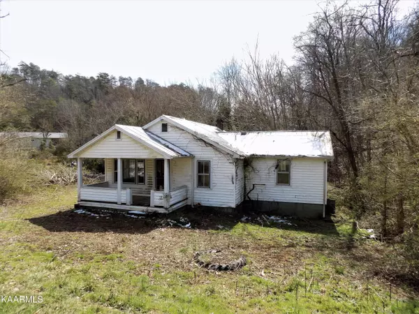 2395 White Oak Grove Rd, Morristown, TN 37813