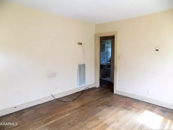 Morristown, TN 37813,627 York St