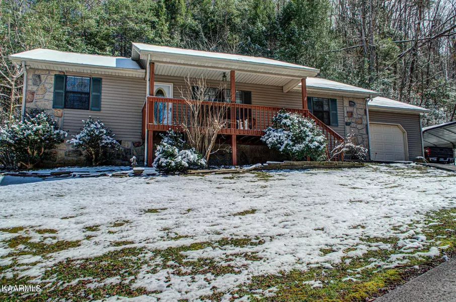 3764 Dollys DR, Sevierville, TN 37876