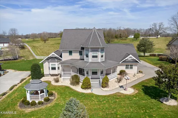 2207 Summerfield LN, Sevierville, TN 37876