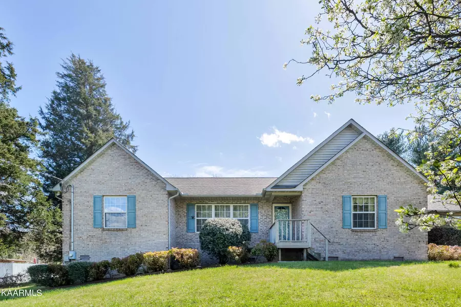 1217 Topside Rd, Louisville, TN 37777