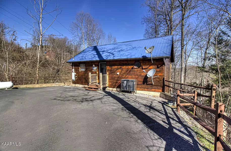 1235 Annes Rd, Gatlinburg, TN 37738