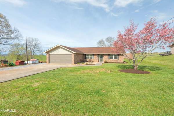 234 Helton St,  Kodak,  TN 37764